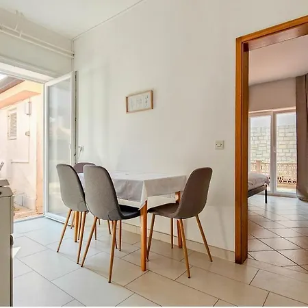 Adila 4 * Novigrad Istria