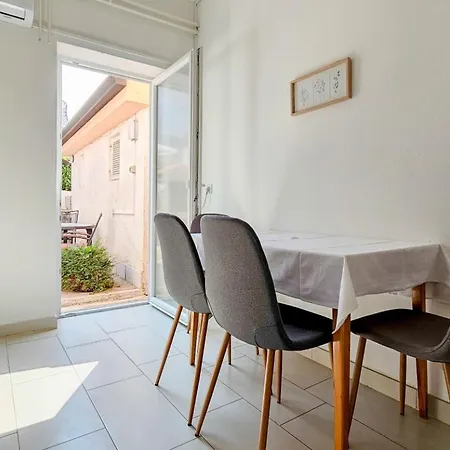 Adila 4 Novigrad Istria