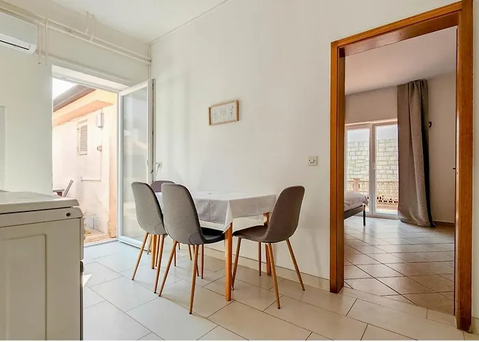 Adila 4 * Novigrad Istria