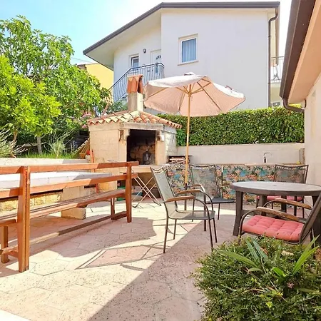 Adila 4 Apartment *